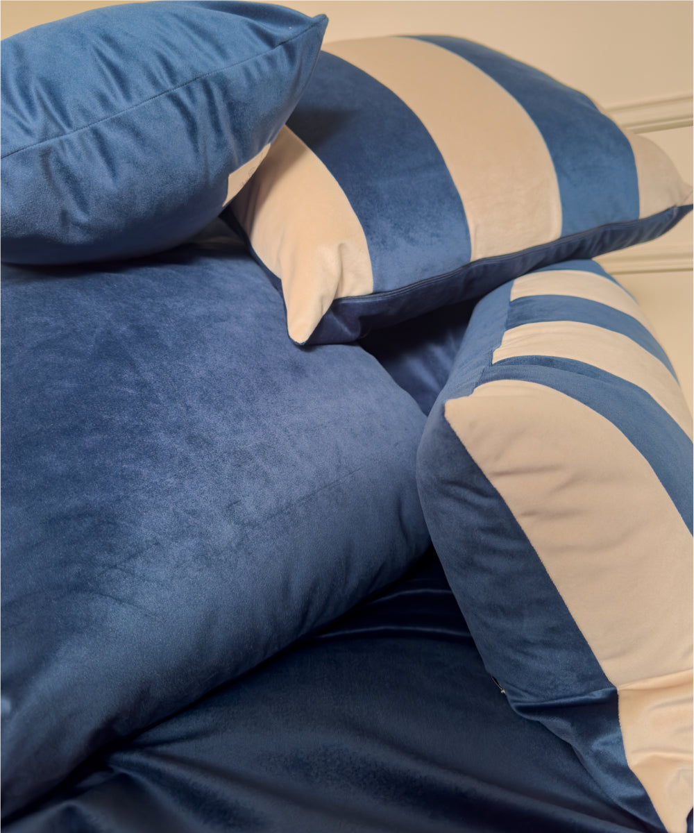 Coussin en velours couleur marine #couleur_marine