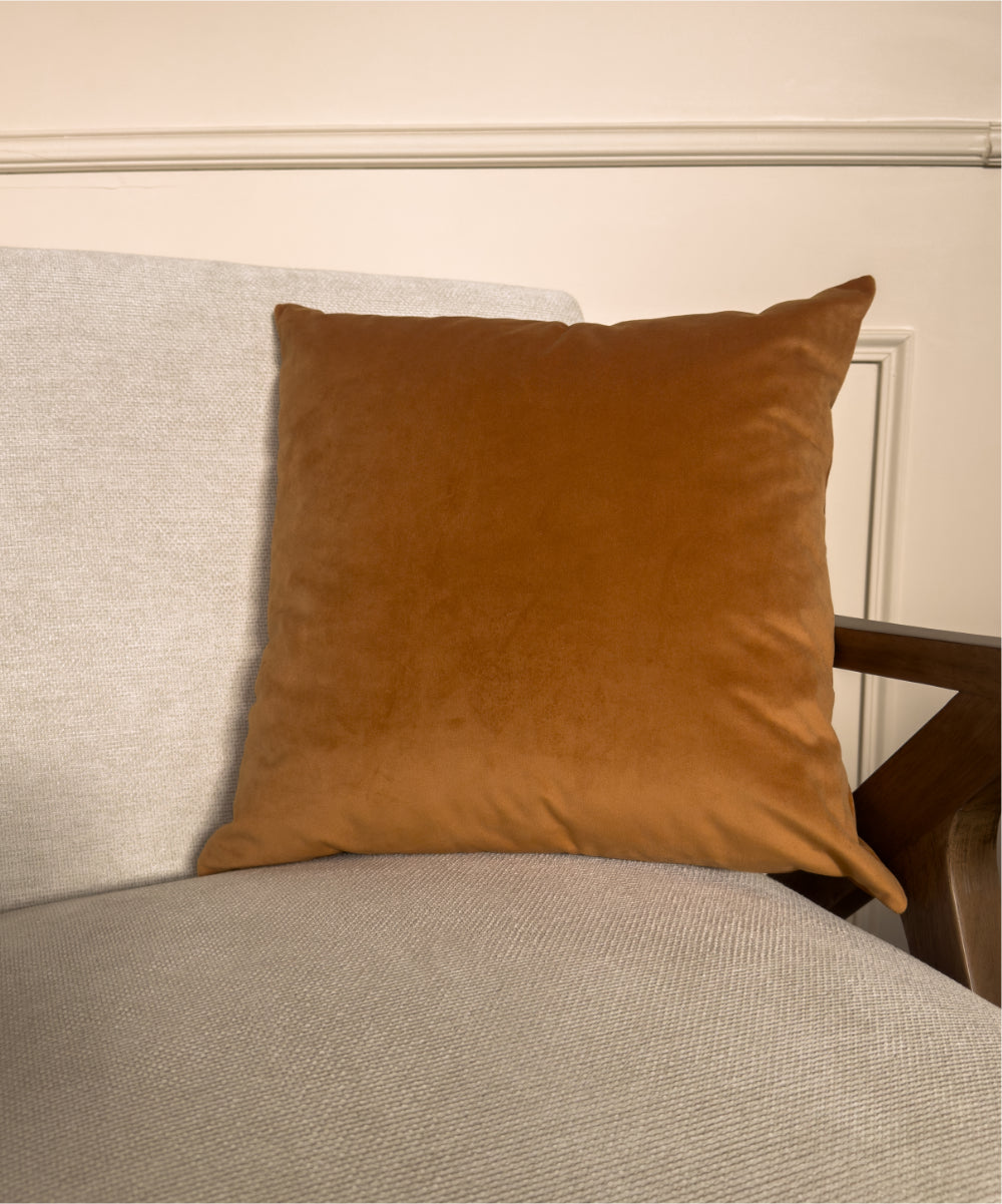 Coussin en velours couleur ocre #couleur_ocre