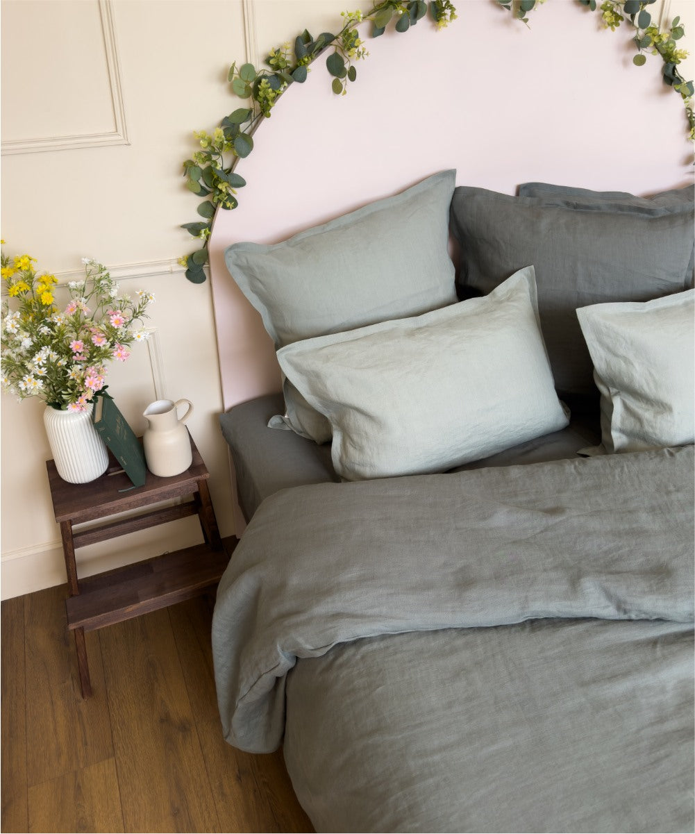Linge de lit en lin lavé - Culture Française, Confection Vosgienne - Coloris vert - Le Drap Français