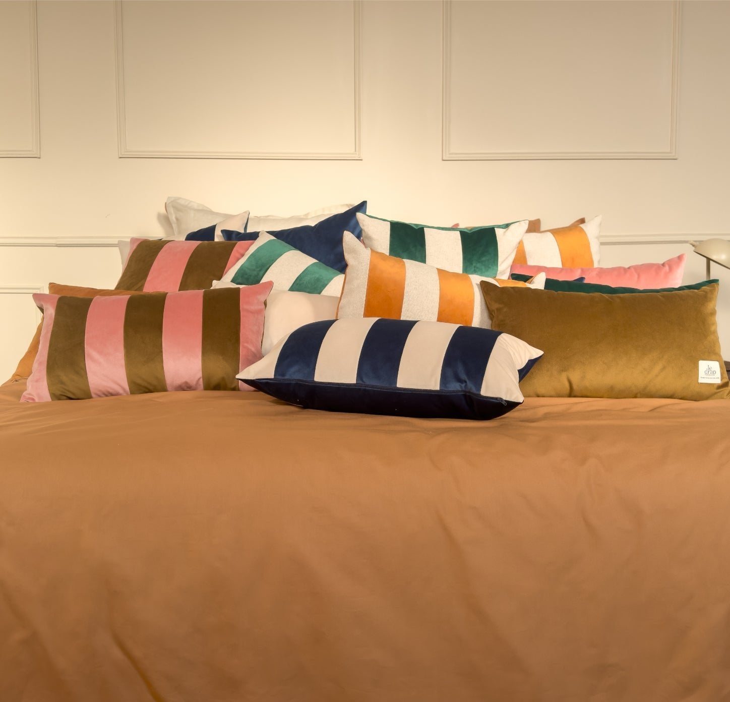 La décoration - Le drap français - Coussin en velours 