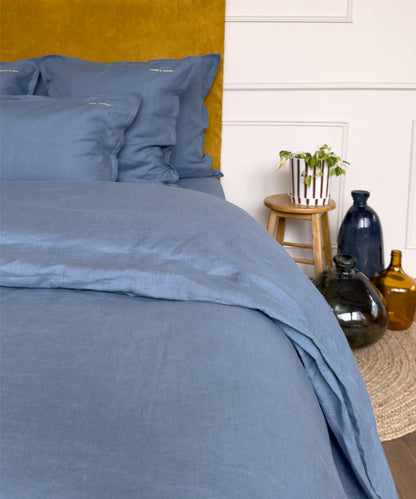 Taie d'oreiller personnalisée - Broderie sur-mesure - Lin lavé - Coloris bleu ciel - Le Drap Français 