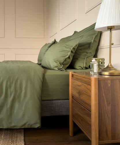 Drap plat en satin de coton bio vert olive, 90 fils/cm², tailles 240 x 310 et 270 x 310 cm 