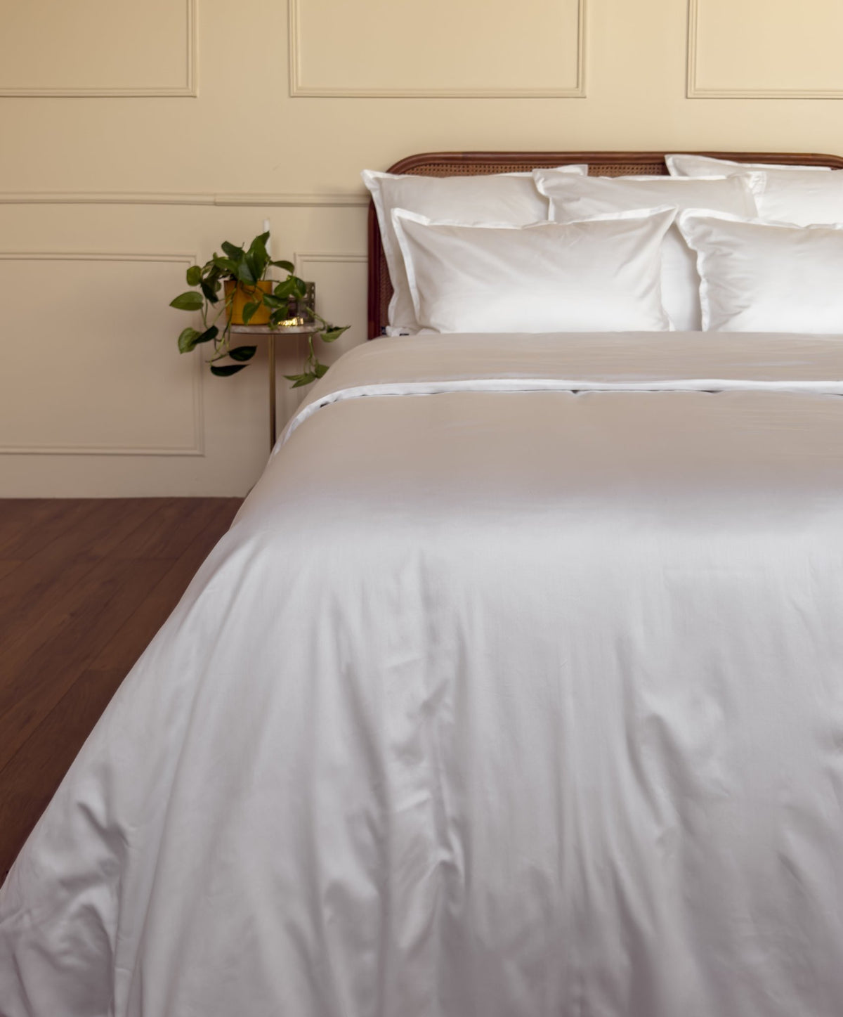 Parure de lit en satin de coton bio blanc, 90 fils/cm², fabriquée en France #couleur_blanc