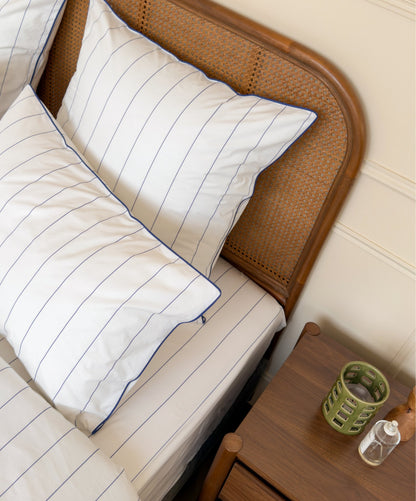 Deux taies d'oreiller rayées Edition Bleu Vibrant en percale de coton peigné 