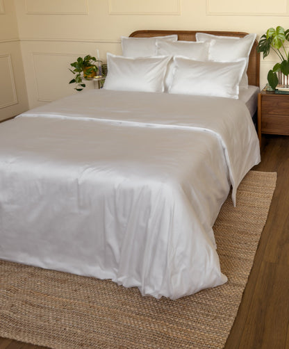 Large rabat intérieur d'une taie d'oreiller en satin de coton bio blanc, sans bouton ni fermeture 